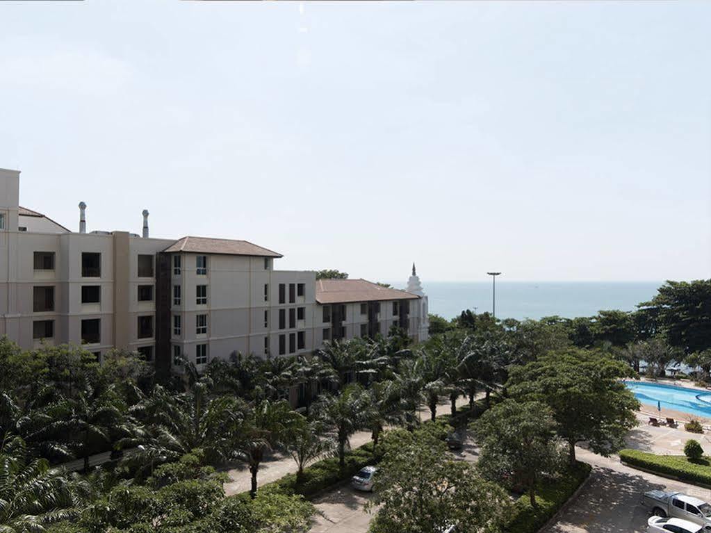 View Talay 3 Beach Apartments Pantai Jomtien Luaran gambar